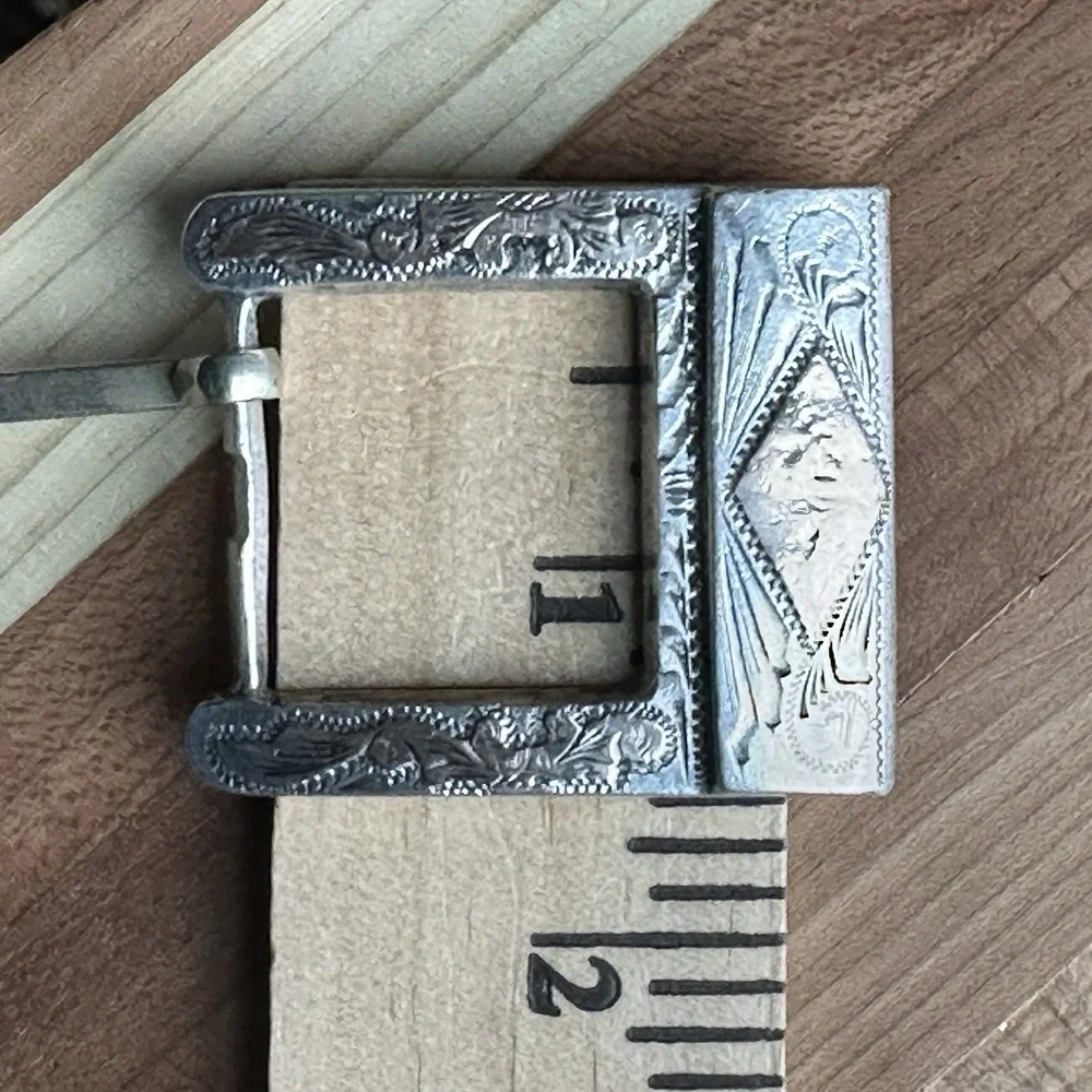 Artisan Mexico Belt Buckle 1.875 Inch Women Tooled Silver Alloy‎ Rose Gold 28.4g